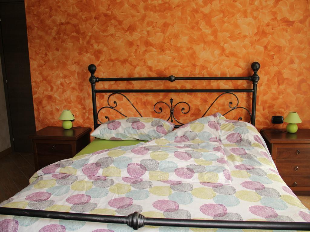 Agriturismo Il Sorriso Dei Figli Argegno Bilik gambar